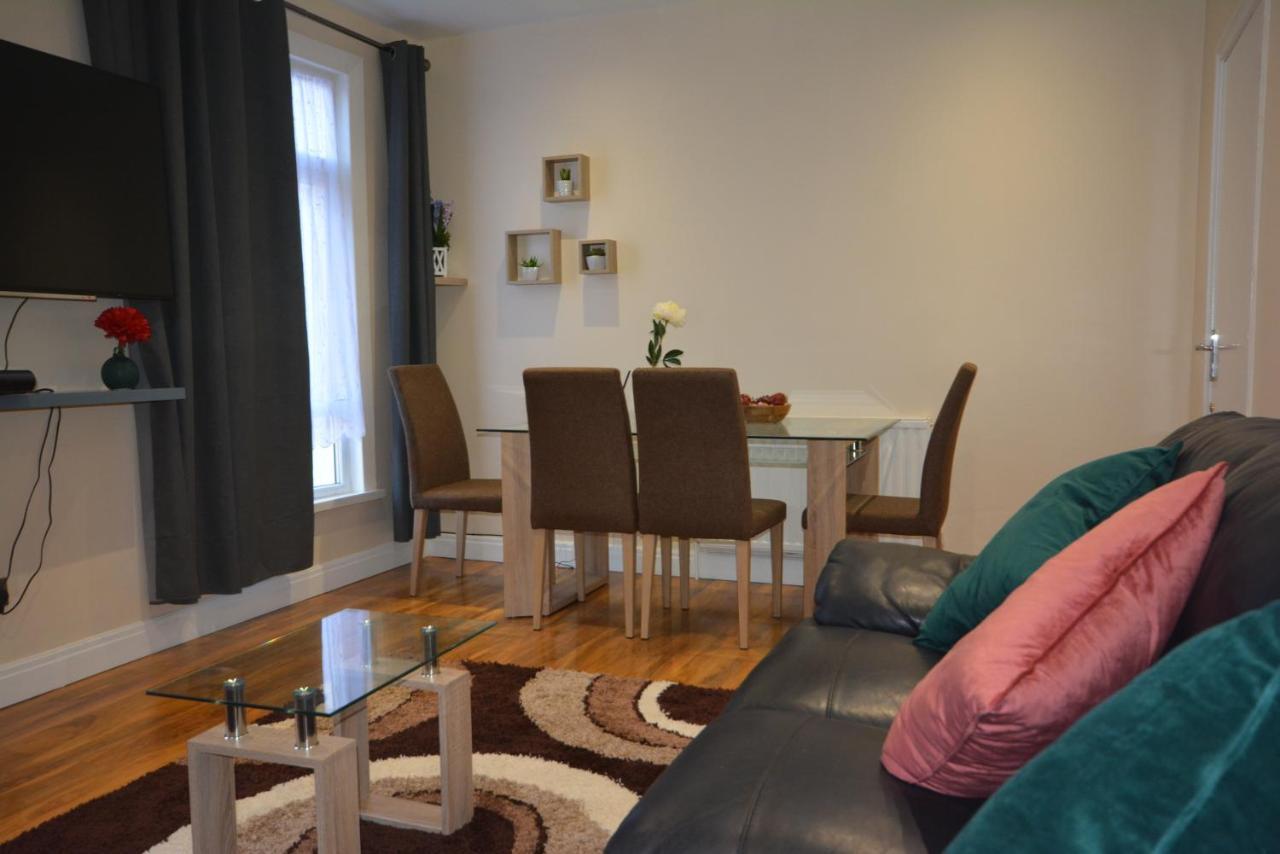 London Modern 4 Bedroom Apartment Exteriör bild
