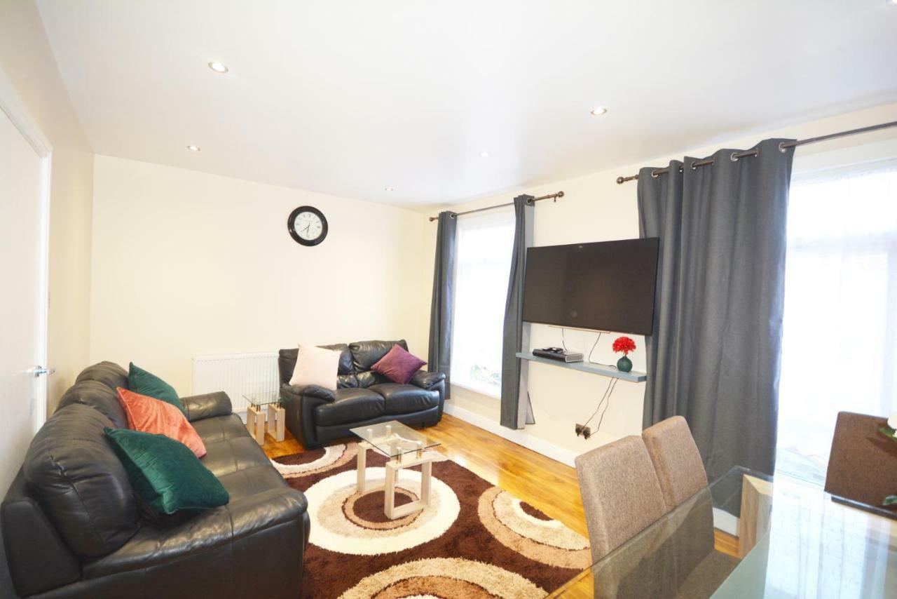 London Modern 4 Bedroom Apartment Exteriör bild