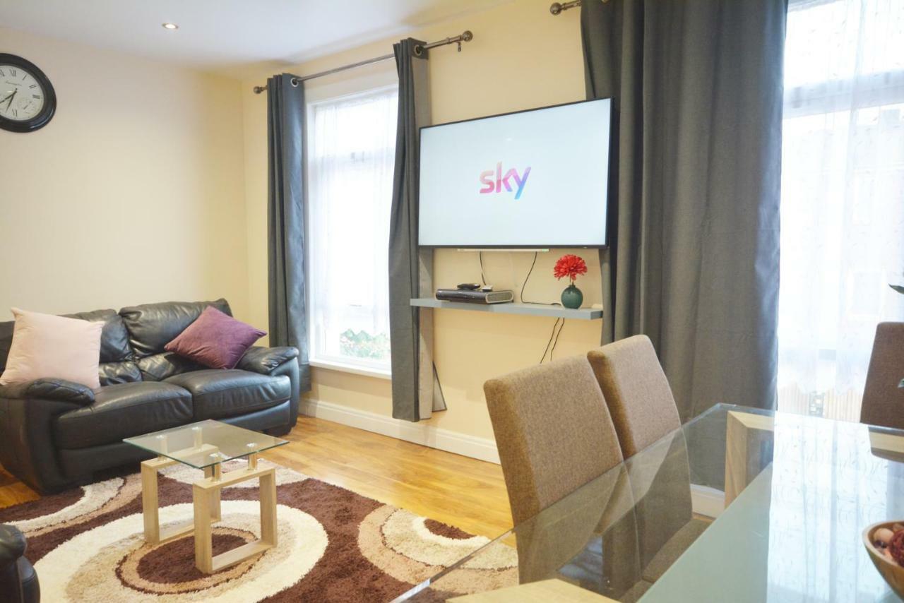 London Modern 4 Bedroom Apartment Exteriör bild
