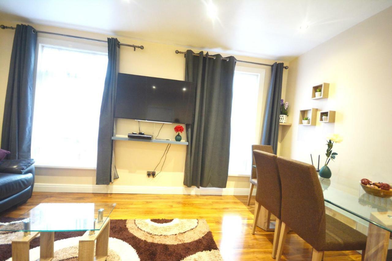 London Modern 4 Bedroom Apartment Exteriör bild