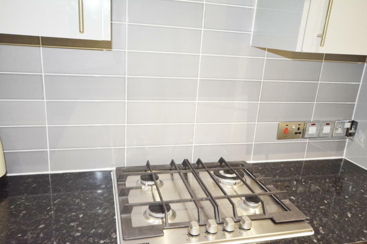 London Modern 4 Bedroom Apartment Exteriör bild