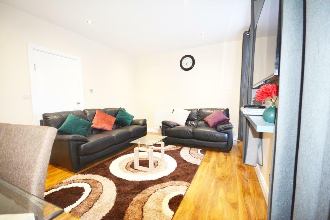London Modern 4 Bedroom Apartment Exteriör bild