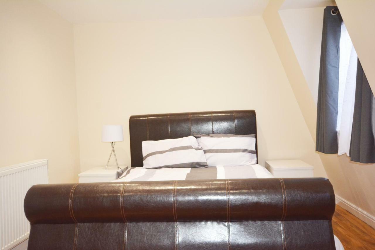 London Modern 4 Bedroom Apartment Exteriör bild