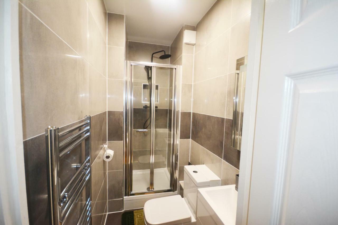 London Modern 4 Bedroom Apartment Exteriör bild